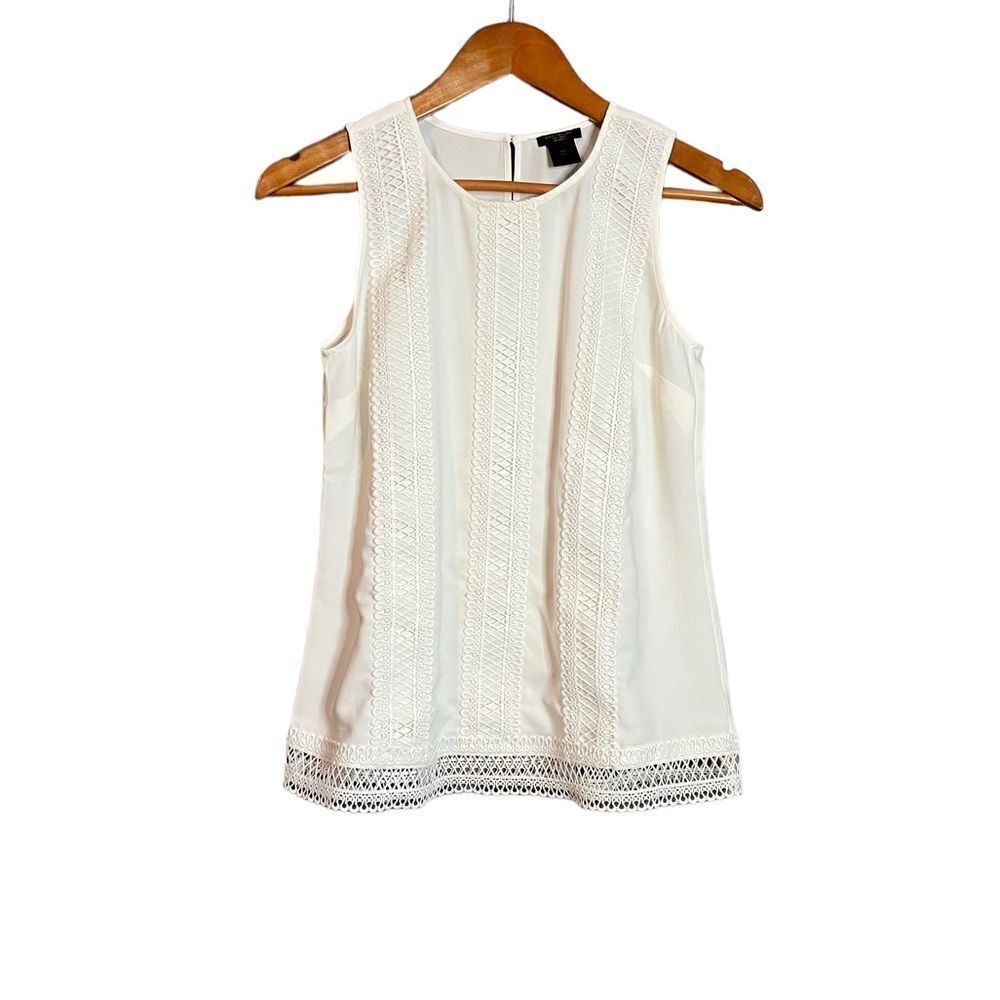 3 for $30! Ann Taylor factory off‎ white embroidered tank